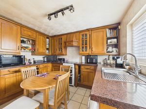 Kitchen/Diner- click for photo gallery